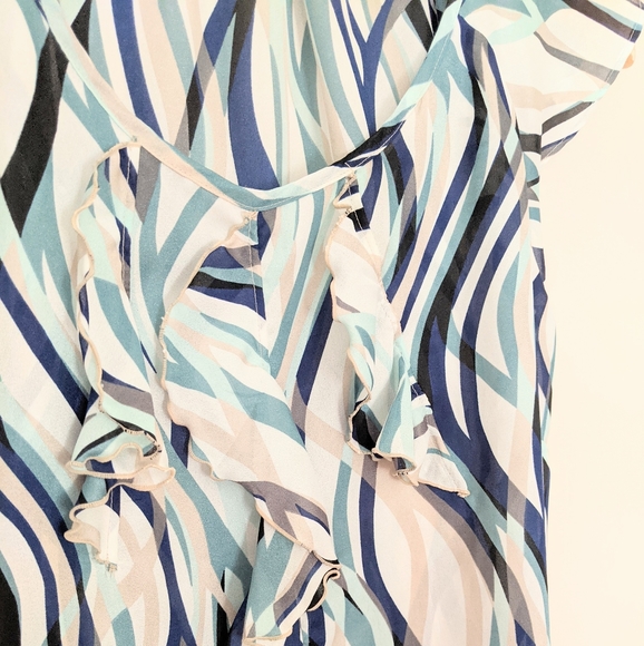 Banana Republic Ruffled Top - Picture 2 of 4